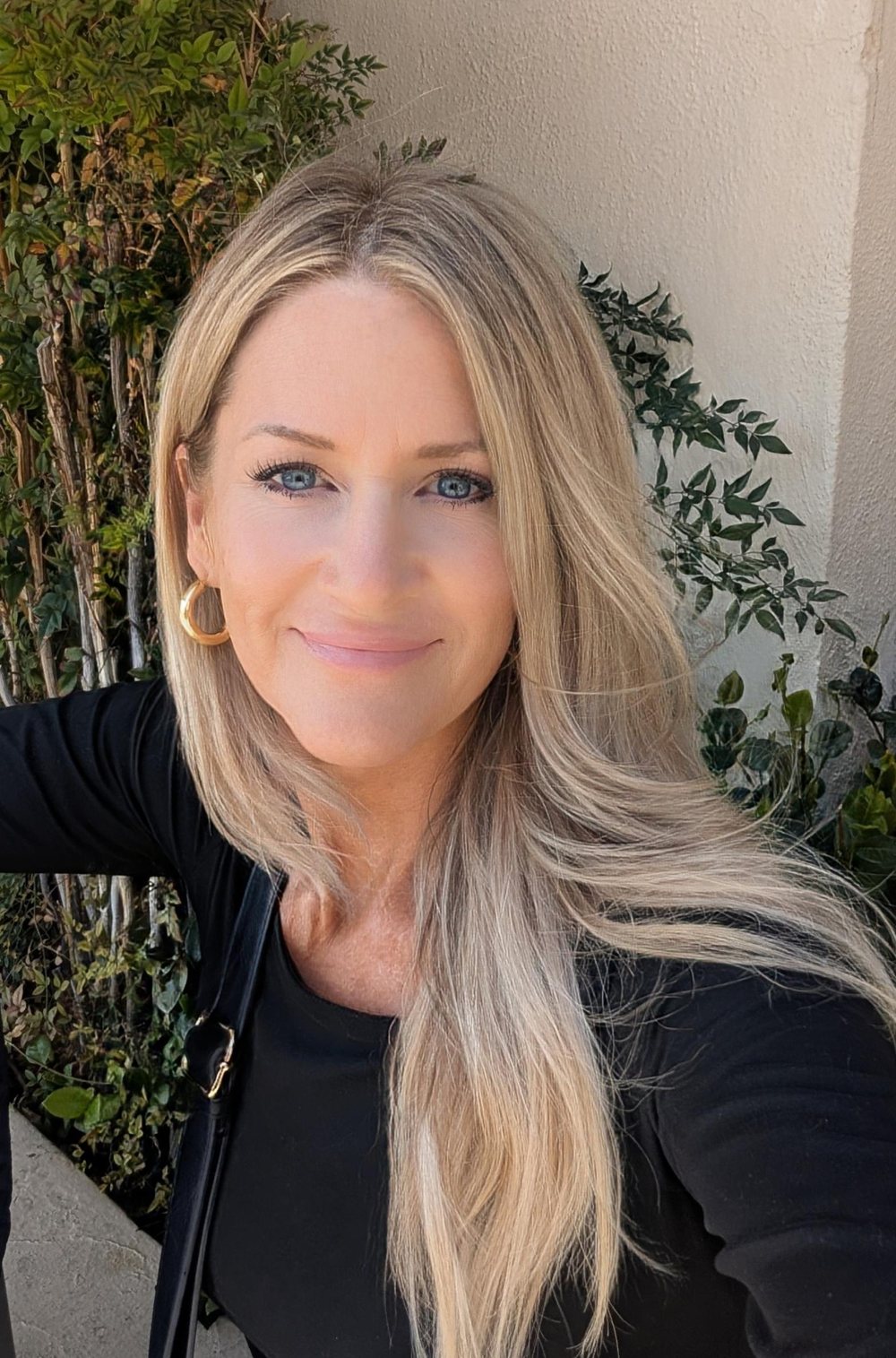 Dara Dealy, Founder